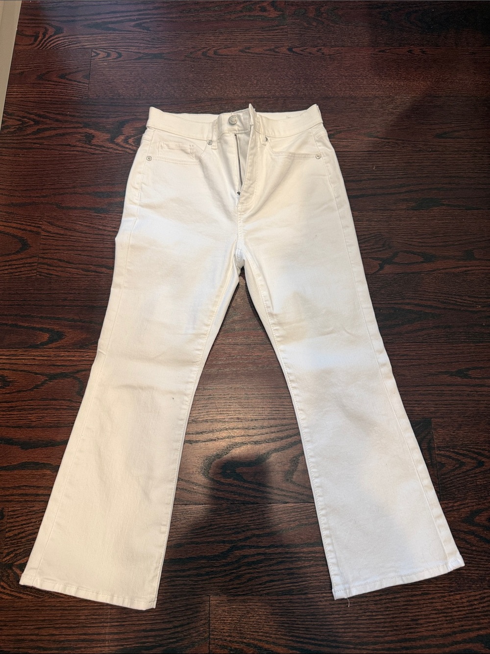 The loft brand new Women's White High-Rise crop Jeans